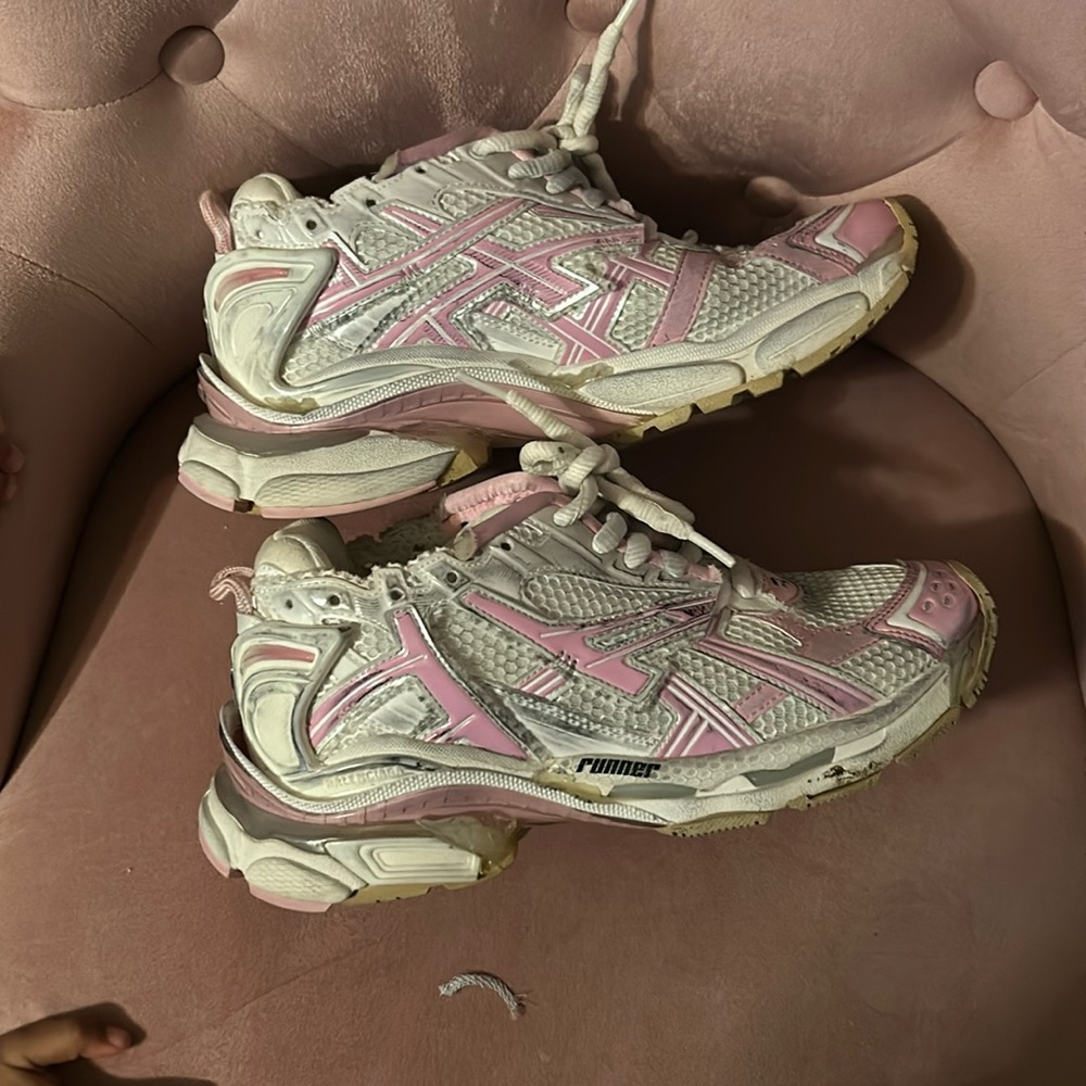 COPY - Size 9 balenciaga Low-Top Runner Sneakers